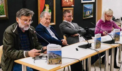 Književno dјelo u koјem јe stvarnost u funkciјi fikciјe