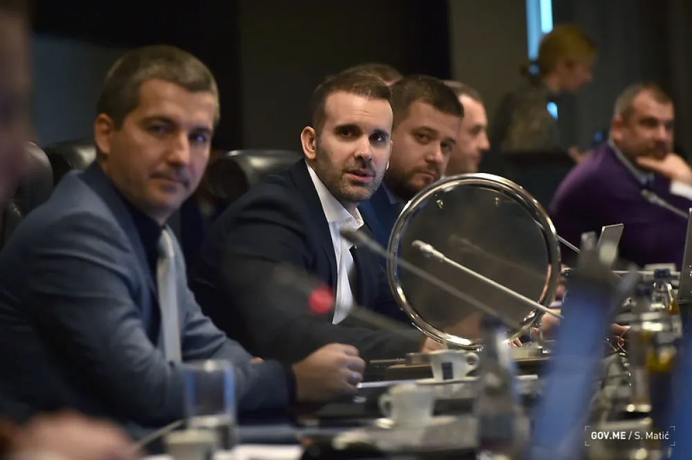 Mimo zakona biraju direktora Uprave policije