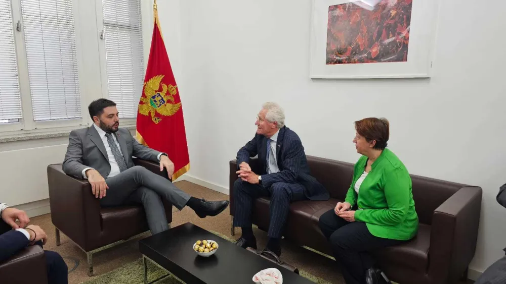 Martinović - Per: Trži&scaron;te Hamburga važno za Crnu Goru