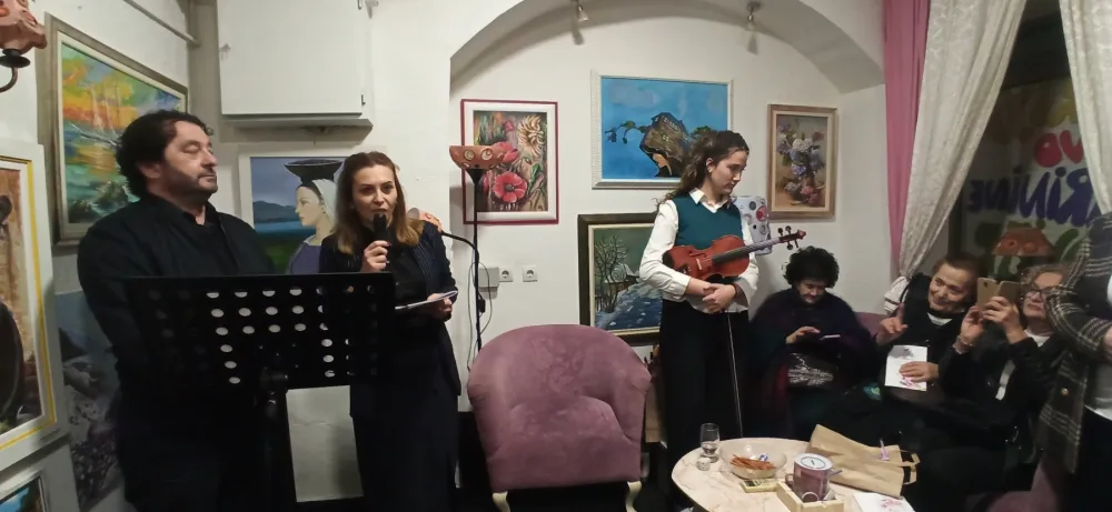 Са отварања изложбе, Лутовац, делетић и Зоговић