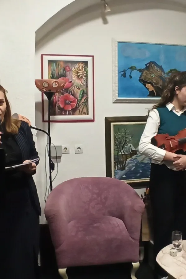 Са отварања изложбе, Лутовац, делетић и Зоговић