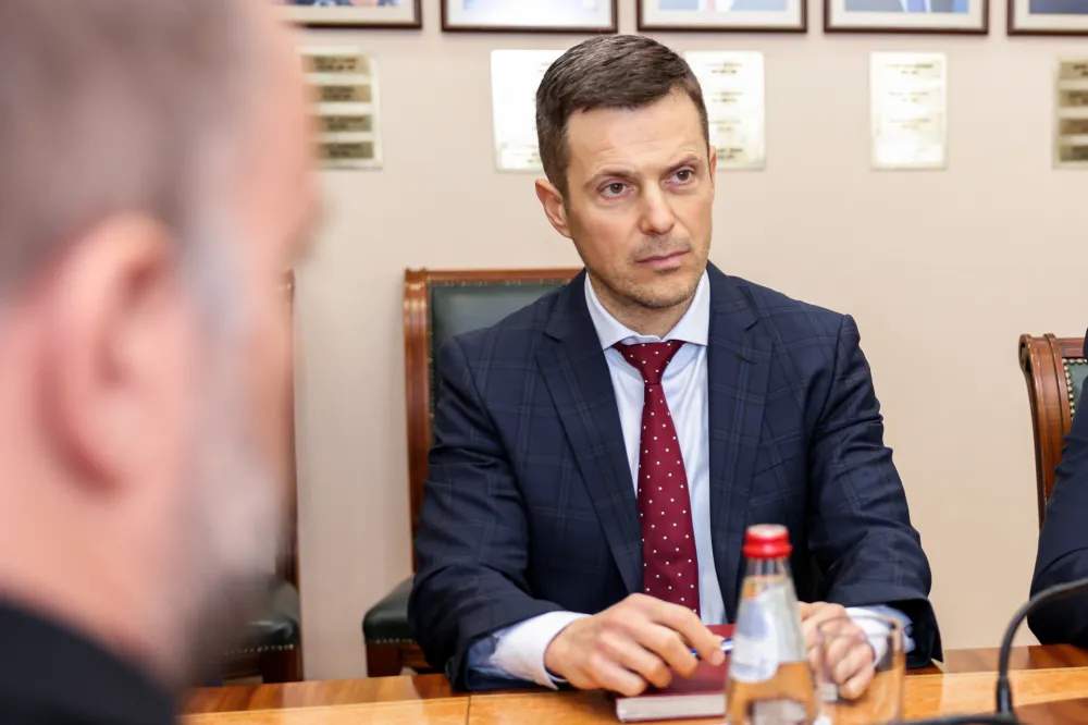 Sa&scaron;a Mujović