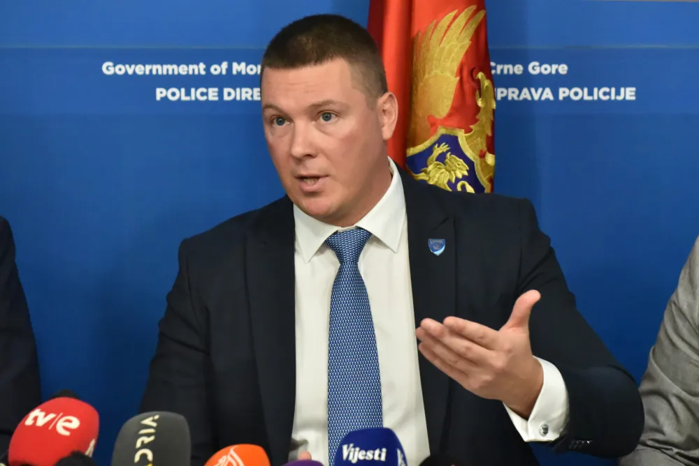 Uprava policije press, Slucaj Tunel, Filip Adzic