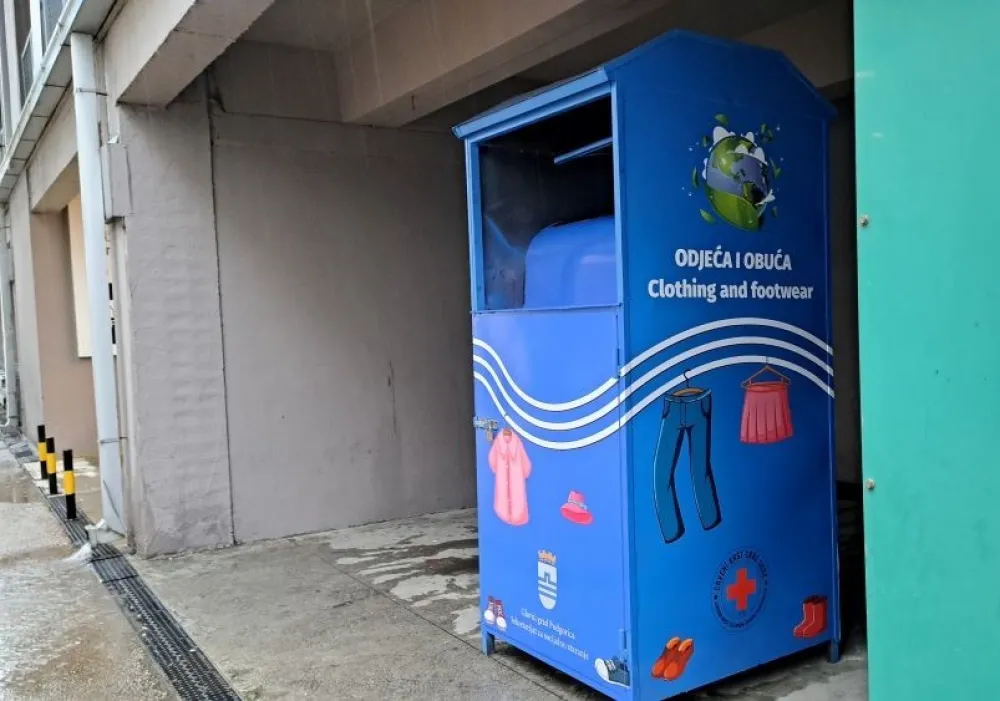  Svi možemo biti humani: Donesite odjeću i obuću u namjenske kontejnere