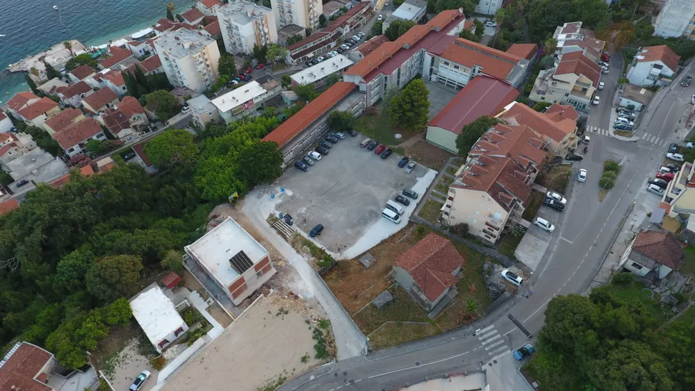 Vi&scaron;e od mјesec traјe &bdquo;opsadno&ldquo; stanje u novskim &scaron;kolama: Ne znaјu &scaron;ta nosi јutro dok u &scaron;kolskim torbama traže bombe