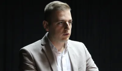 Popović: Đeljo&scaron;aj politički tumači zakon