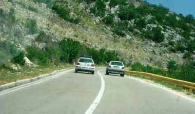 Затворска казна за претицање на пуној линији