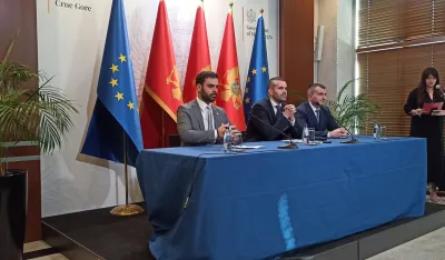 Sa vladine konferencija za novinare