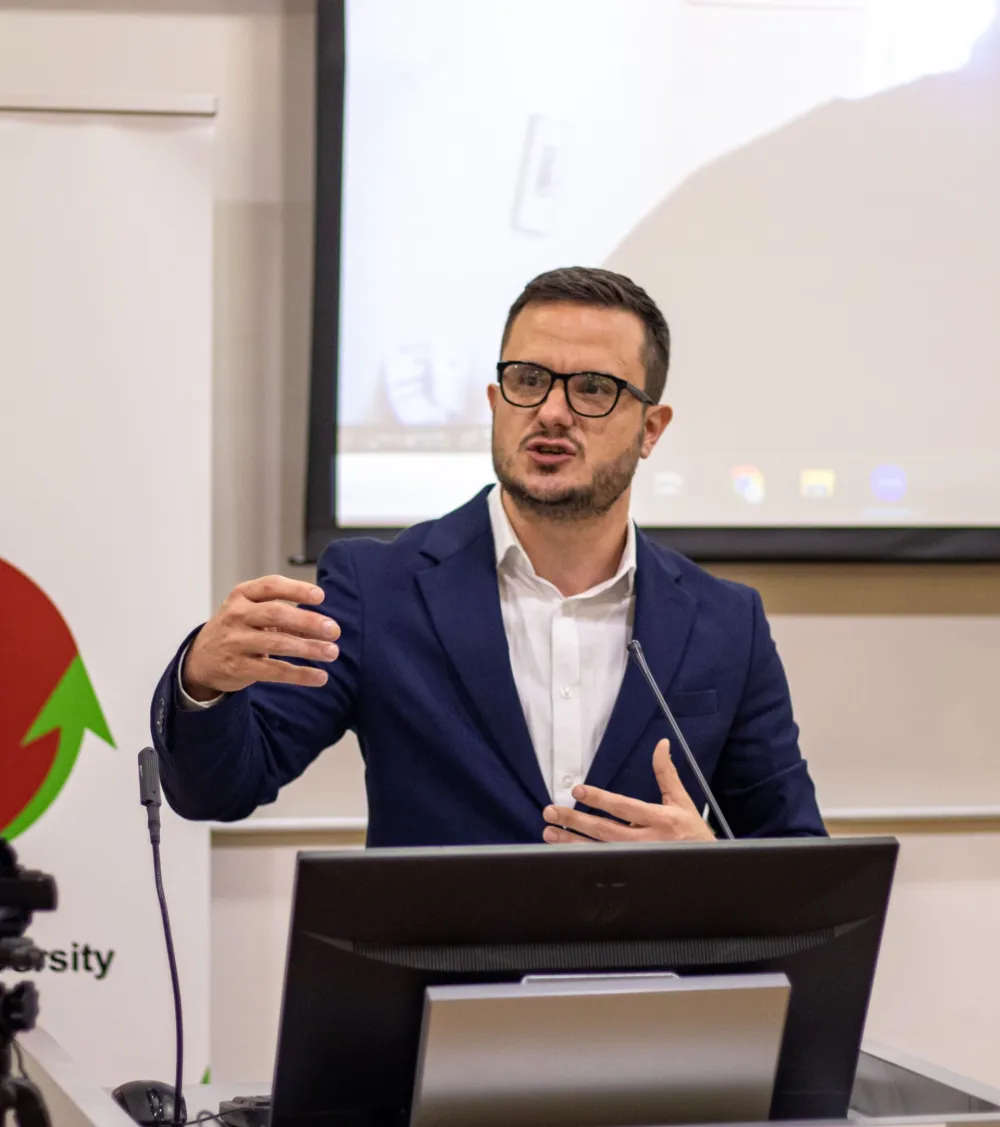 Zenović: Sa rekonstrukcijom Vlade sačekati do kraja juna