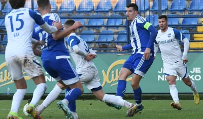 &Scaron;ampion gostuje Mornaru