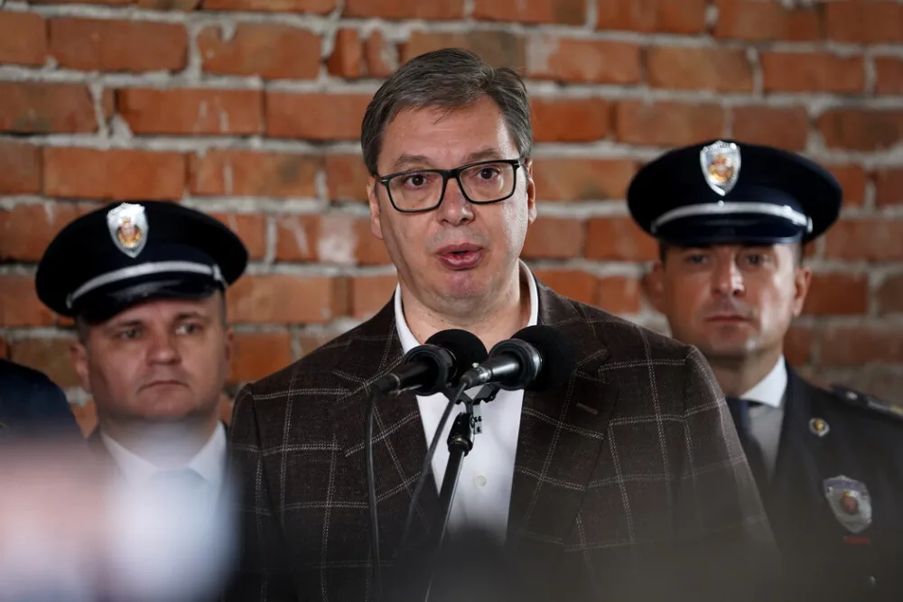 Bračni par iz Vrnjačke Banje osumnjičen za prijetnje Vučiću