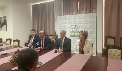 &Scaron;imun i Pavićević posjetili Institut &ldquo;Simo Milo&scaron;ević&rdquo;: Nadomak rje&scaron;enja za izlazak iz krize