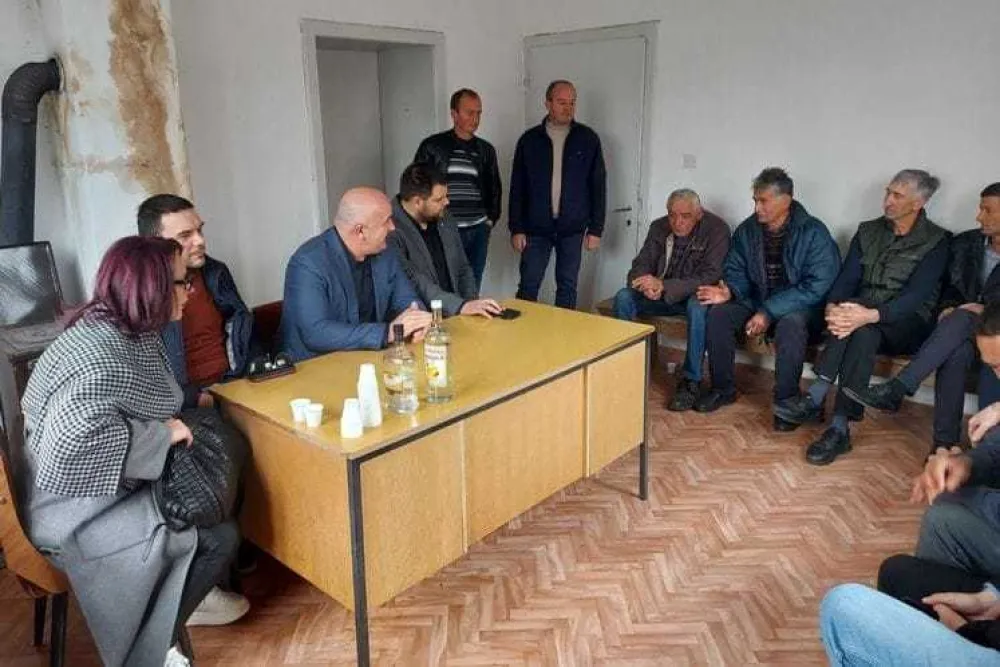 Joković i Kovačević obi&scaron;li mje&scaron;tane pogođene zemljotresom na Goliji