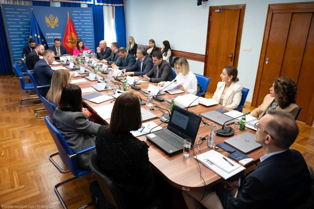 Са јучерашње сједнице 