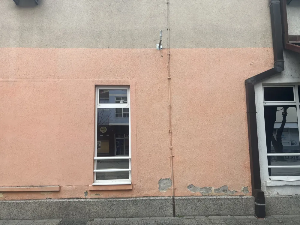 (FOTO) Bijelo Polje: Adaptaciјa dotraјalih fasada kreće od zgrade Op&scaron;tine