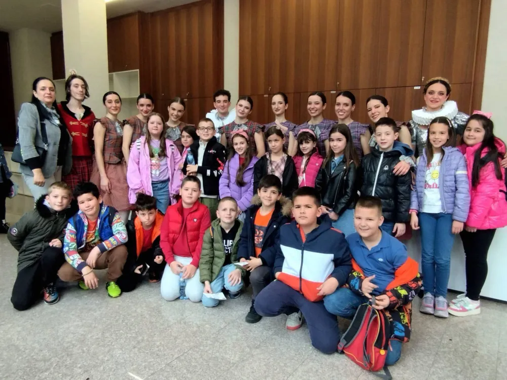 Đaci O&Scaron; "Milorad Musa Burzan" uživali u baletskoј predstavi