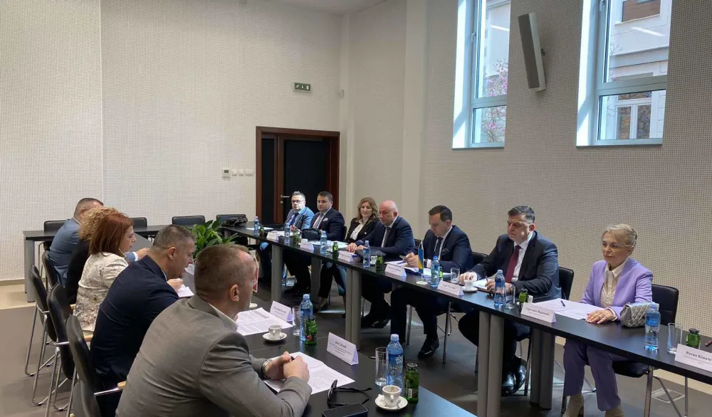 Carinici Crne Gore i BiH obilježili početak radova na rekonstrukciji graničnog prelaza Zupci