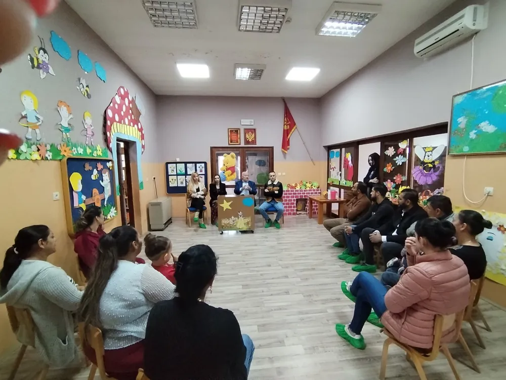MPNI&nbsp;promovisao upis djece iz RE zajednice u vrtiće i &scaron;kole