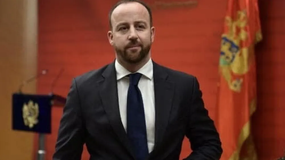 Nikolić: Dok Knežević i Mandić naručuju pogor&scaron;anje odnosa sa Kosovom, PES ćuti