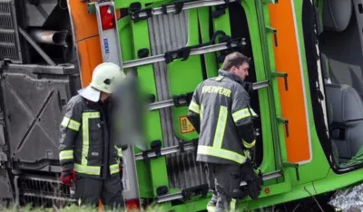 (VIDEO) Prevrnuo se autobus kod Lajpciga, najmanje pet poginulih
