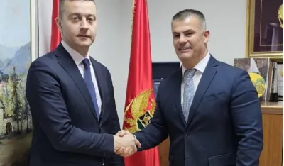 Sastali se Radović i Bulajić: Uprave policije i carina razmjenjivaće podatke o kriminalnim prijetnjama, formiraju zajednički operativni plan