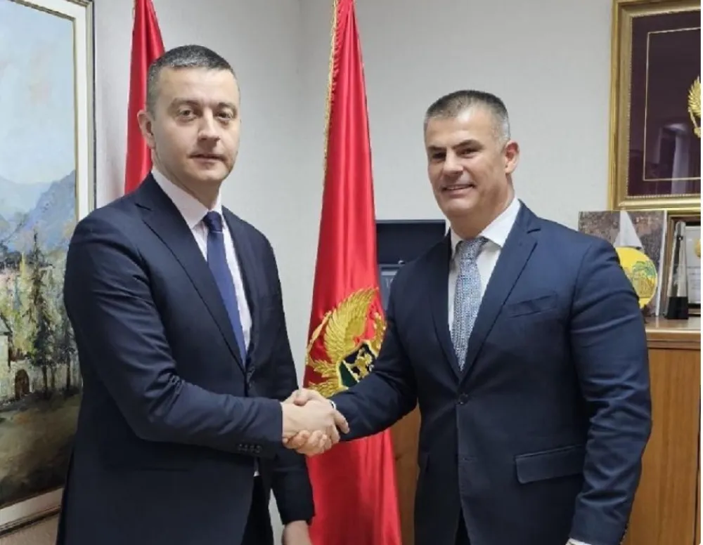 Sastali se Radović i Bulajić: Uprave policije i carina razmjenjivaće podatke o kriminalnim prijetnjama, formiraju zajednički operativni plan