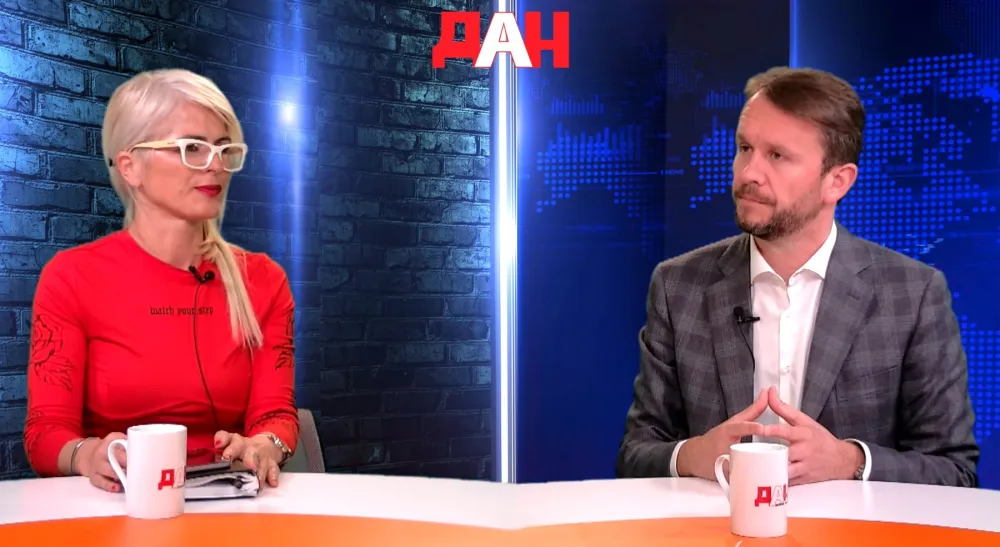  Коњевић у веб студију Дана 