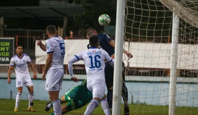 Nebeskoplavi pod Goricom