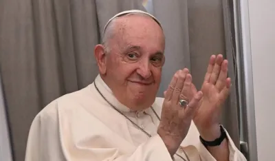 Papa poručio u Uskr&scaron;njoj poslanici: Mir se ne sklapa oružjem