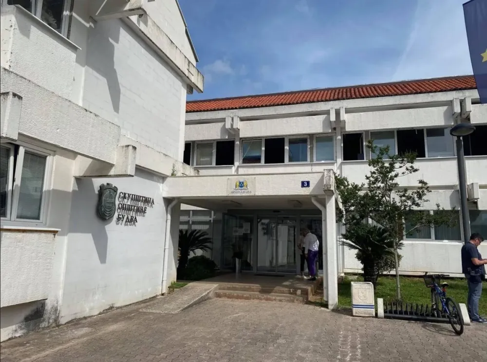 Sa izborima kreću i partiјska zapo&scaron;ljavanja