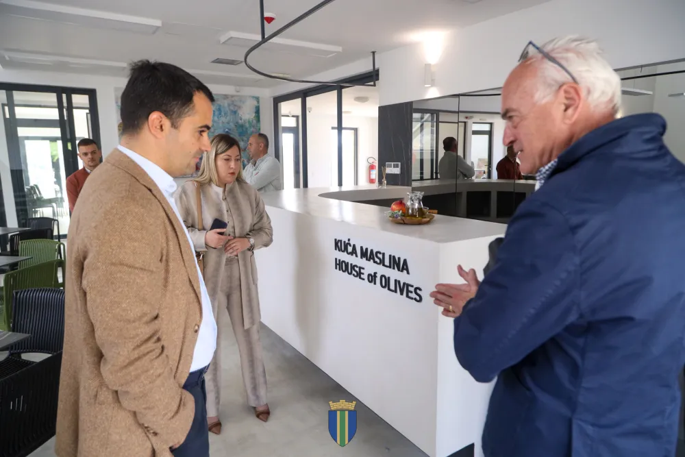 Raičević obi&scaron;ao Kuću maslina