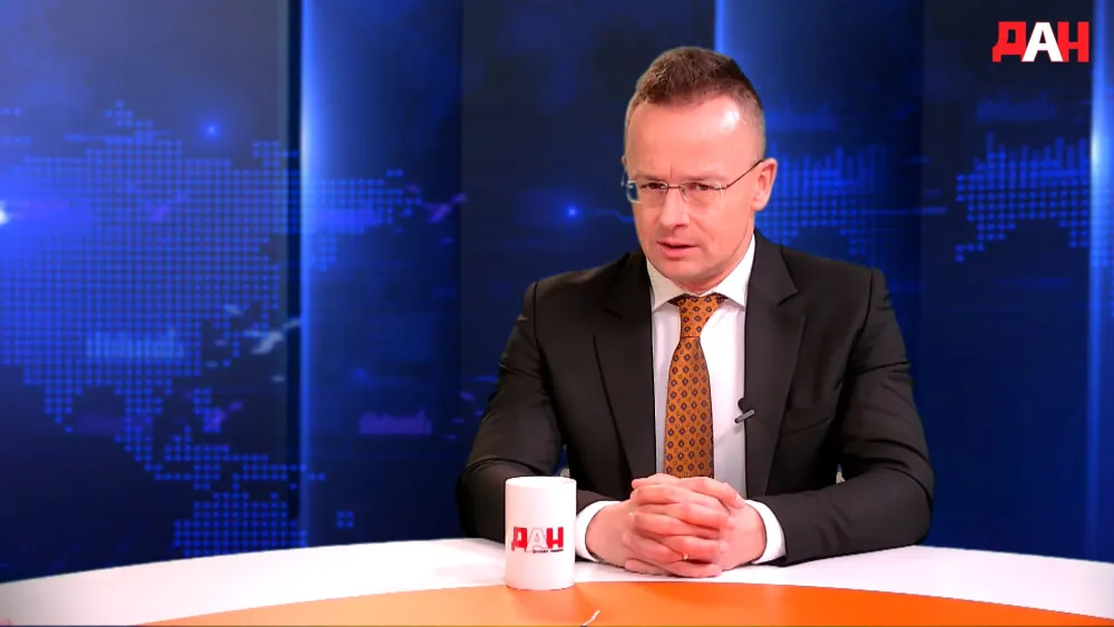 Mađarska: Odbijamo da NATO postane ofanzivni savez