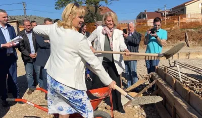      Položen kamen temeljac za vi&scaron;enamjenski objekat u Zagoriču     