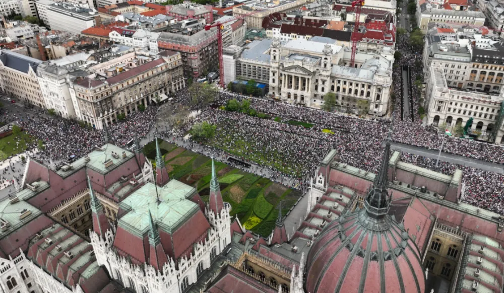 (VIDEO) Hiljade Mađara protestovalo protiv Orbana