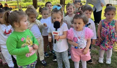       (VIDEO/FOTO) Rodjendan JPU "Đina Vrbica": Ljubav prema vrtiću velika kao nebo