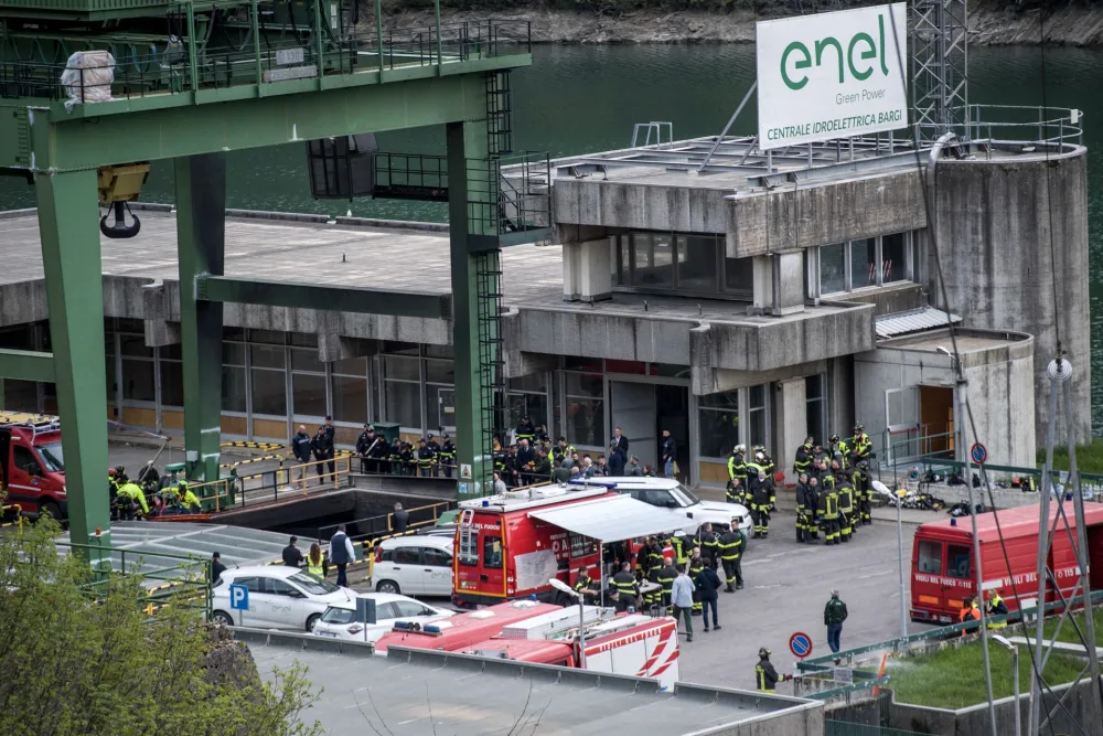 Poginula najmanje četiri radnika u eksploziji u hidroelektrani u Italiji, za petoro nestalih se i dalje traga