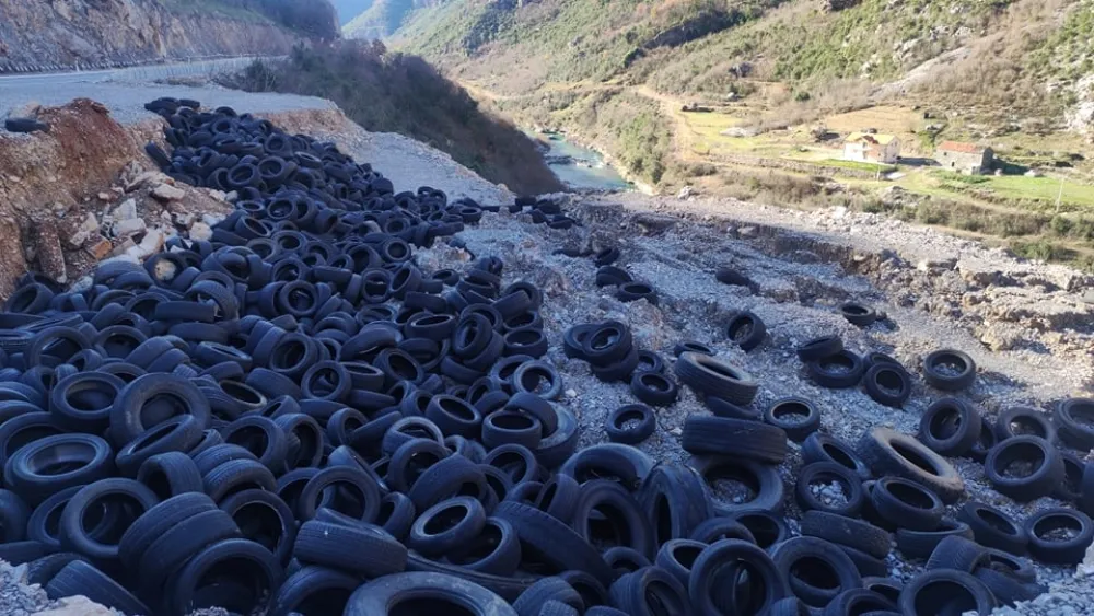 Gume iz korita Cijevne će preraditi na barskoj deponiji