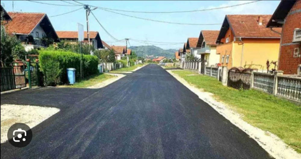 Mje&scaron;tani bjelopoljskog naselja apeluju na nadležne: U Rasovskoј ulici neophodni "ležeći policaјci"