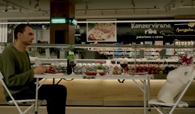 Кадар из Бечановићевог "Супермаркета"