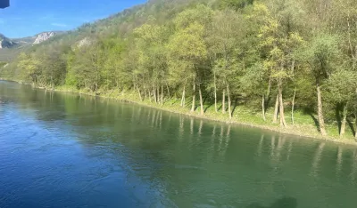 (VIDEO) Članovi bjelopoljskog SRD &bdquo;Sinjavac&rdquo; od smeća očistili dva kilometra obale Lima