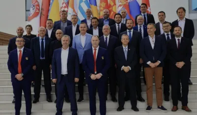 Učesnici sastanka u Tirani