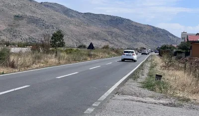 Od Ržaničkog mosta ka centru Tuzi bulevar u mraku, pje&scaron;aci u strahu