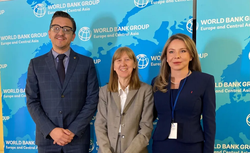 Novica Vuković i&nbsp;Irena Radović sa Antonelom Basani