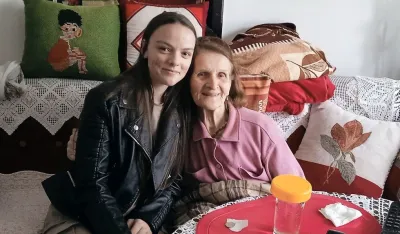 Volonteri Gimnaziјe "Miloјe Dobra&scaron;inović'' stariјim sugrađanima uručili pakete pomoći