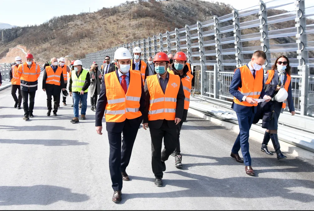 Министар капиталних инвестиција обишао радове на ауто-путу