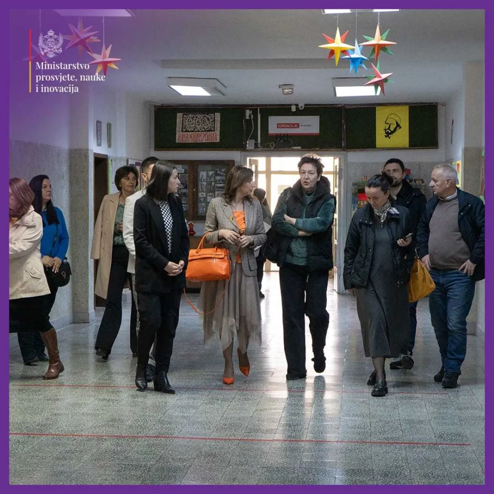 Jak&scaron;ić-Stojanović posjetila O&Scaron; "Du&scaron;an Bojović" u Župi 