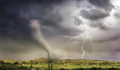 (VIDEO) Oklahoma: U naletu tornada najmanje četiri osobe poginule, desetine povrijeđene