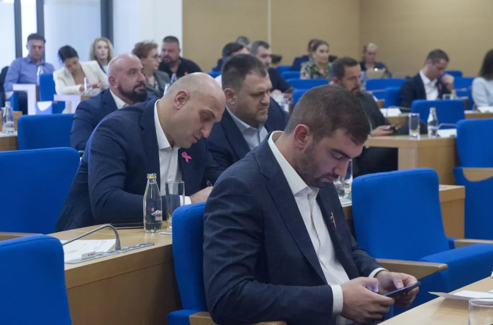 DPS: Upravna inspekcija da provjeri sve v.d. rukovodioce u Glavnom gradu