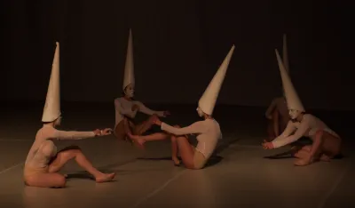 Сцена из представе "Игра с митом"