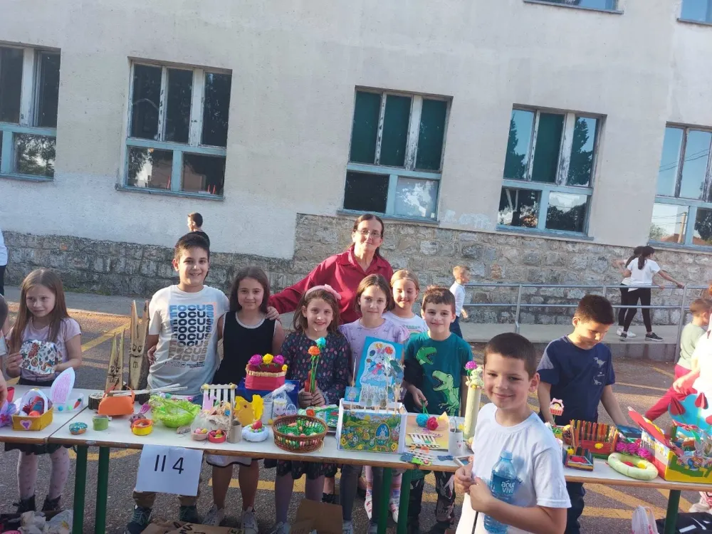 Vaskr&scaron;nji bazar u O&Scaron; "Milan Vukotić": Od korpica do drvenog zeca        